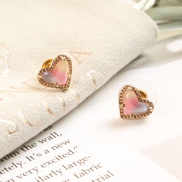Kendra Scott Ari Heart Gold Watercolor Stud Earrings - Picture 2 of 2